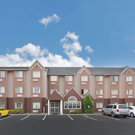 Microtel Inn & Suites By Wyndham Brandon Εξωτερικό φωτογραφία