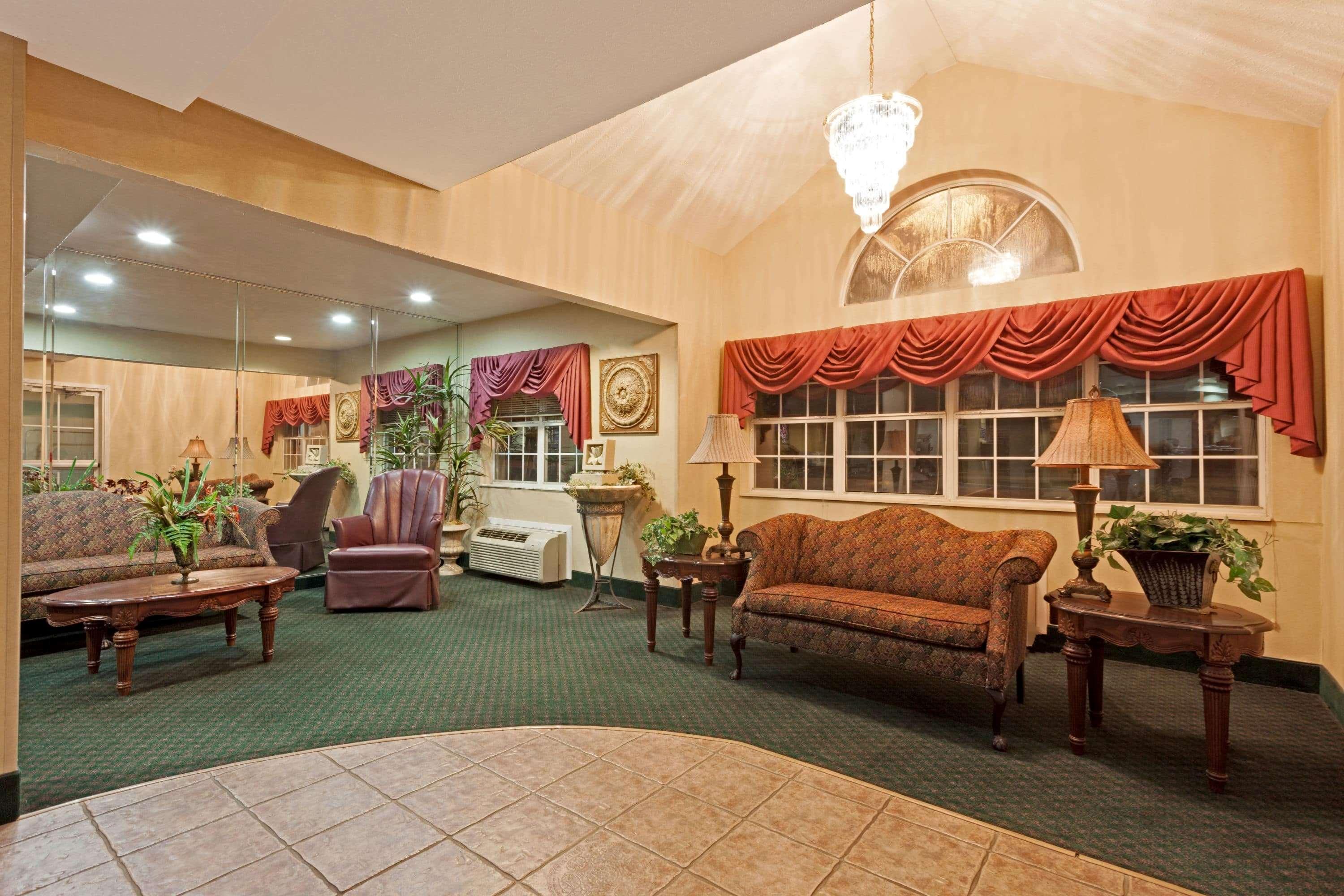 Microtel Inn & Suites By Wyndham Brandon Εξωτερικό φωτογραφία