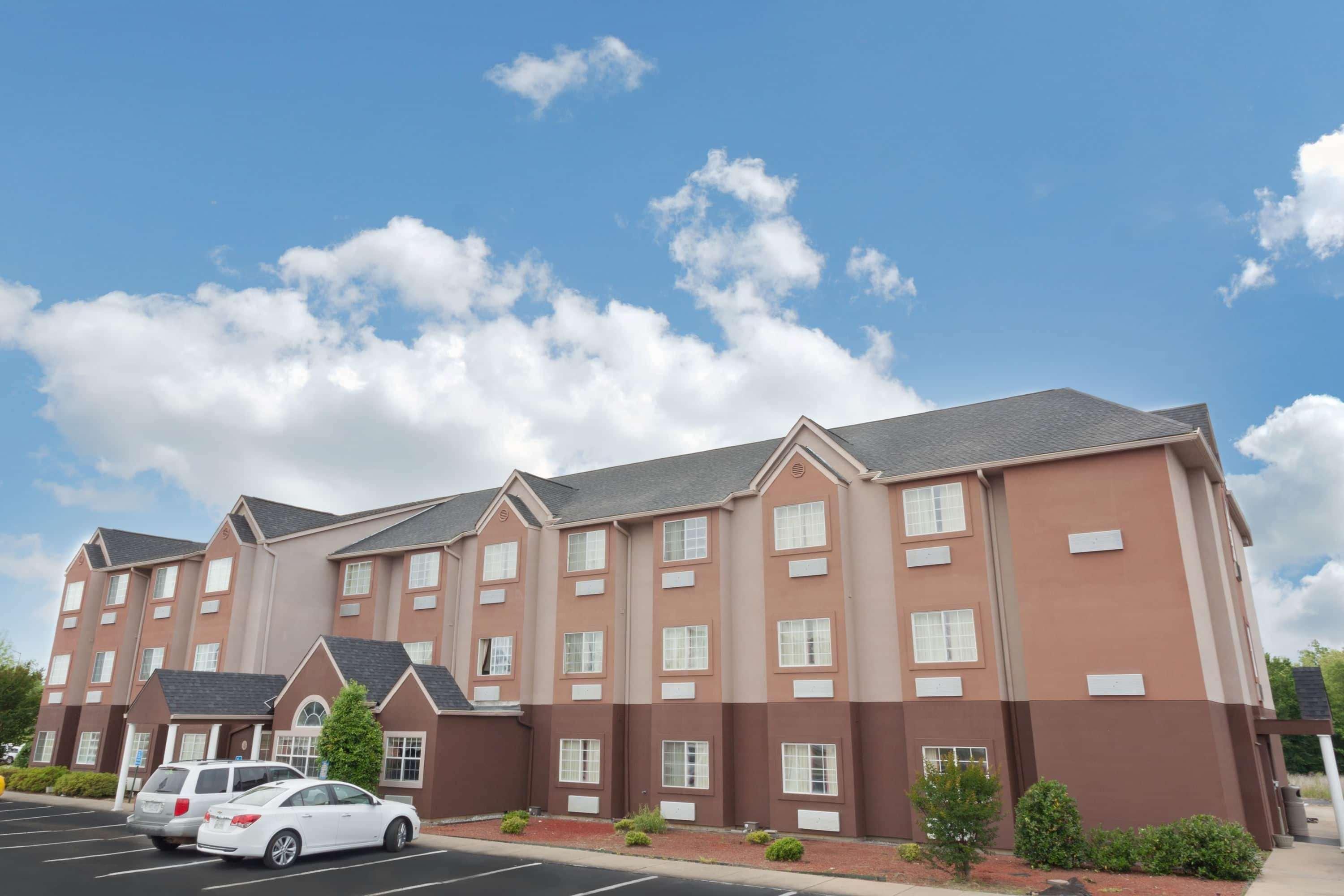 Microtel Inn & Suites By Wyndham Brandon Εξωτερικό φωτογραφία