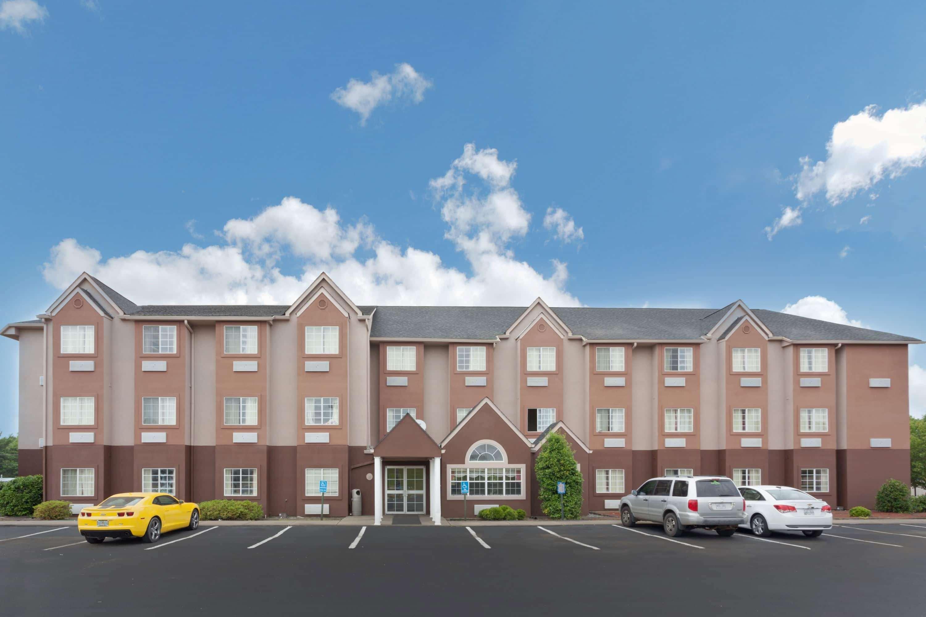 Microtel Inn & Suites By Wyndham Brandon Εξωτερικό φωτογραφία